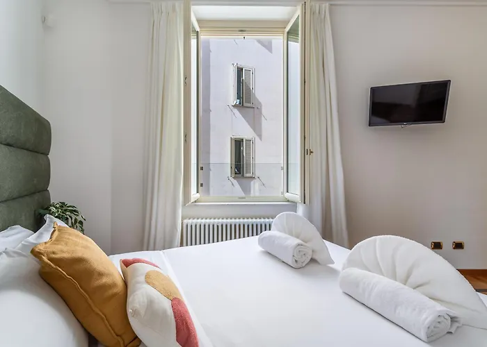 Iflat Stylish Crispi 20 Exclusive Apartment